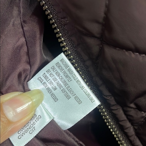 Calvin Klein Women's Quilted Ski Jacket - Rich Burgundy - Picture 6 of 11